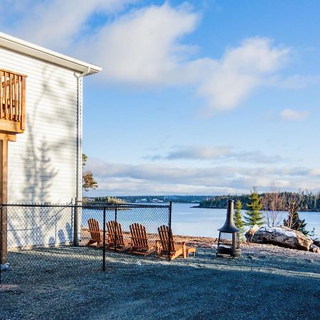 Ferienwohnung New English Point Oceanfront Living With Hot Tub Head of Jeddore Exterior foto