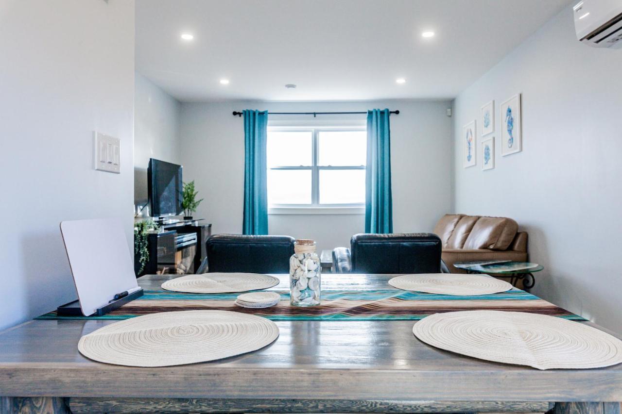 Ferienwohnung New English Point Oceanfront Living With Hot Tub Head of Jeddore Exterior foto