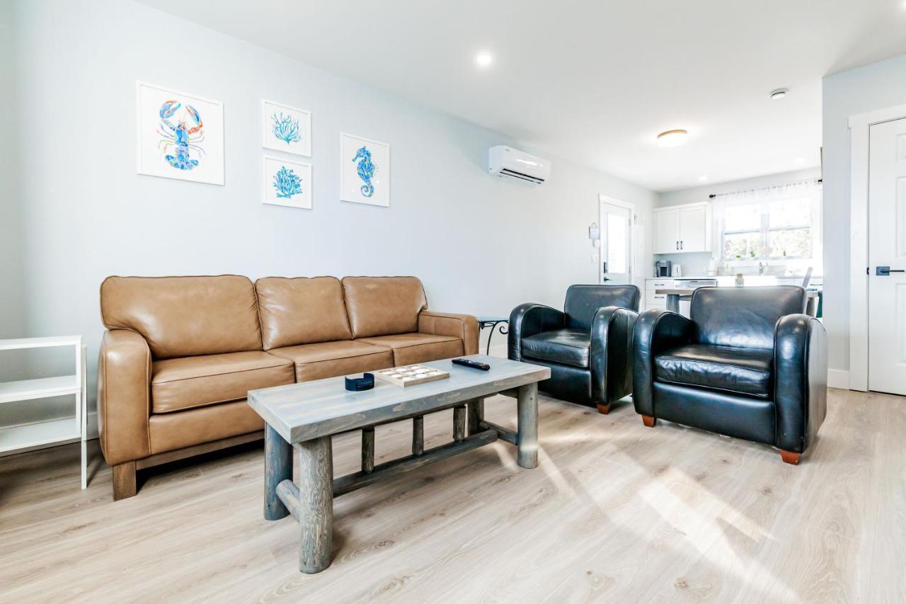 Ferienwohnung New English Point Oceanfront Living With Hot Tub Head of Jeddore Exterior foto