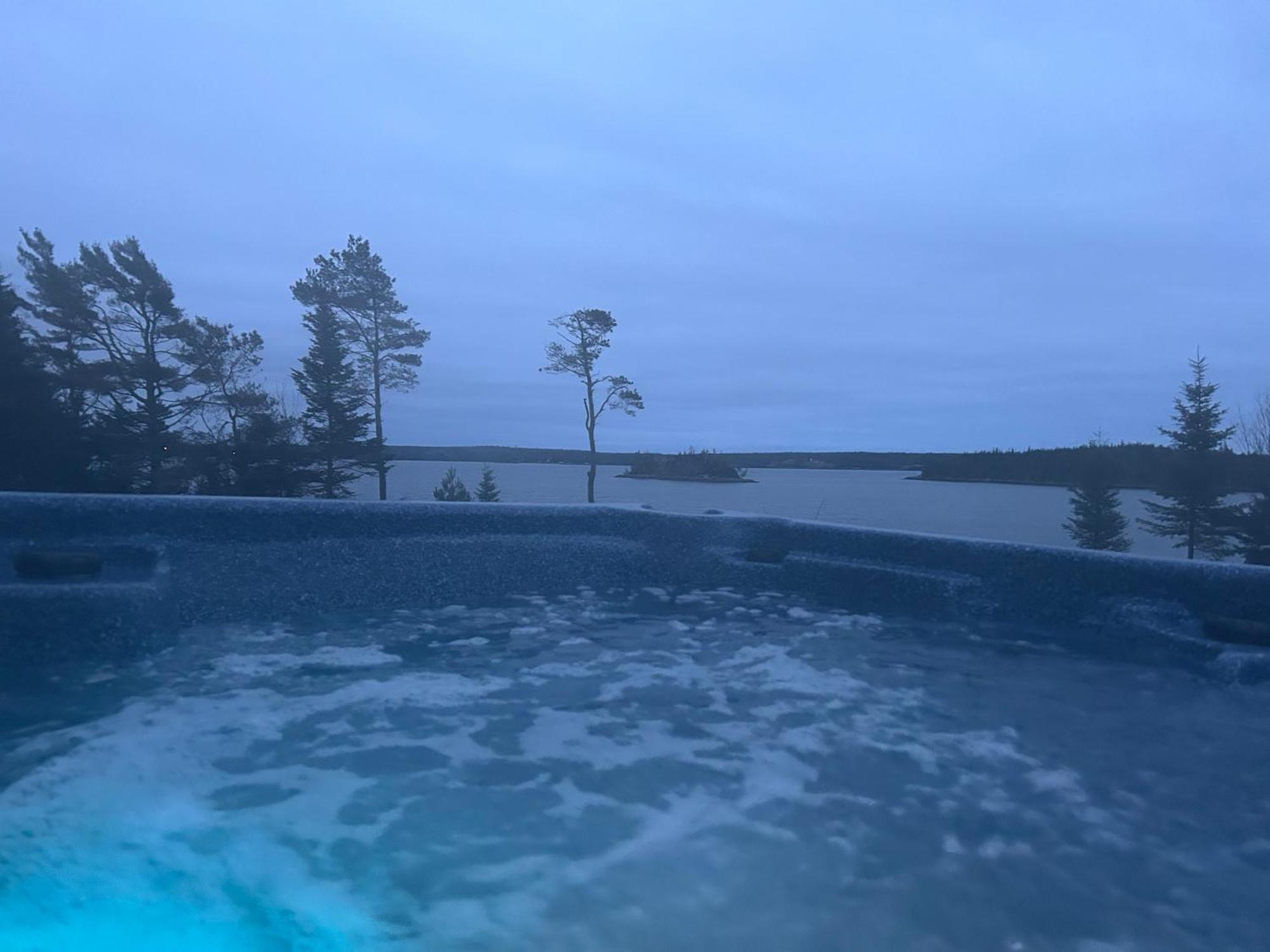 Ferienwohnung New English Point Oceanfront Living With Hot Tub Head of Jeddore Exterior foto
